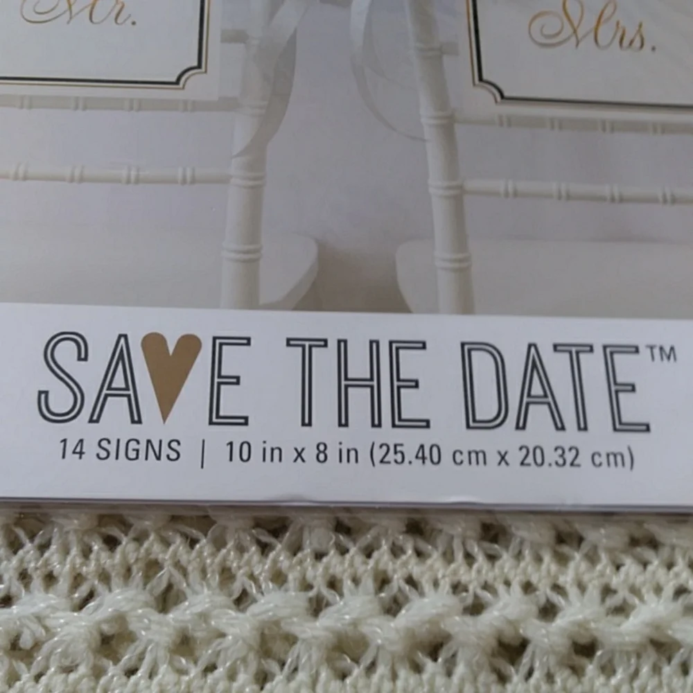 NWT Wedding Save the Date Mr. & Mrs. Signs